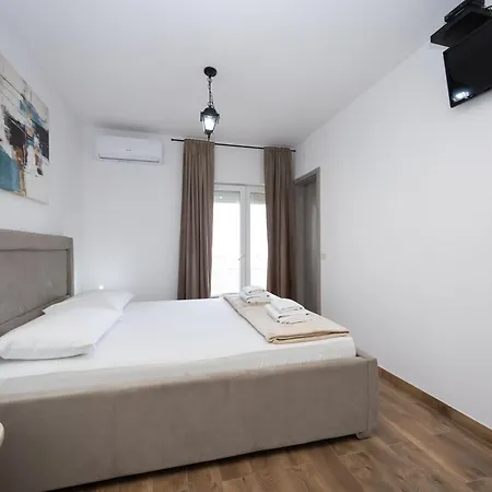 Appartamento Milas Okrug Gornji